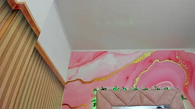 Taylor  cooper online show from February 28, 6:20 pm