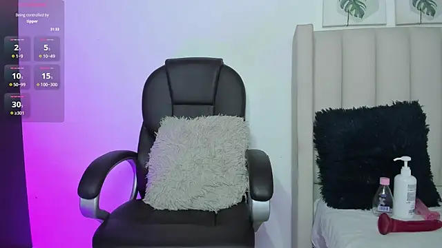 Snapshot of Marian_Boobs chatting on September 30, 6:24 pm Marian Boobs online show from September 30, 6:24 pm