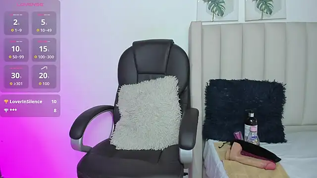 Snapshot of Marian_Boobs chatting on November 8, 7:23 pm Marian Boobs online show from November 8, 7:23 pm