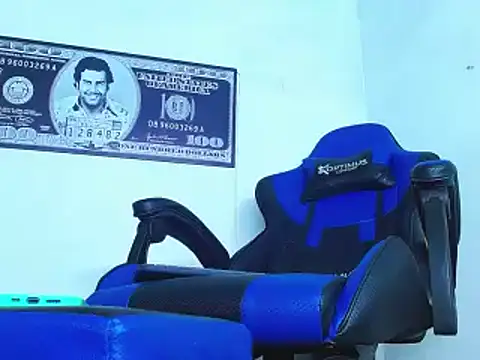 Snapshot of bab_boy_777 chatting on December 4, 4:54 am bab boy 777 online show from December 4, 4:54 am