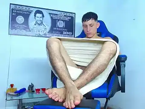 Snapshot of bab_boy_777 chatting on December 4, 9:35 pm bab boy 777 online show from December 4, 9:35 pm