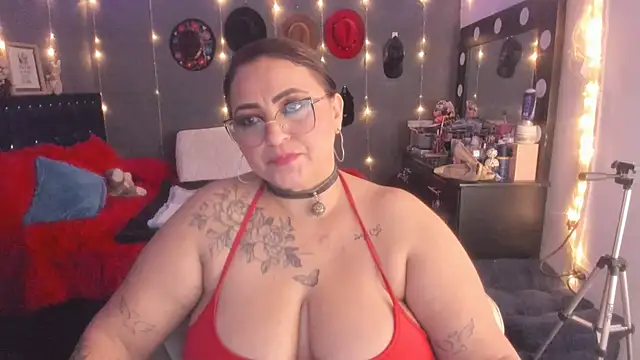 Snapshot of Ivonnee__ chatting on March 14, 7:59 am Ivonnee   online show from March 14, 7:59 am