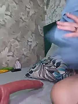 Snapshot of Lina_lolo chatting on July 17, 10:58 pm Lina lolo online show from July 17, 10:58 pm