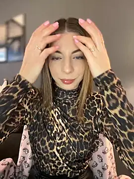 Mia Ethan online show from November 27, 9:22 am