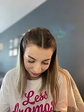 Snapshot of Mia_Ethan chatting on May 23, 8:51 am Mia Ethan online show from May 23, 8:51 am