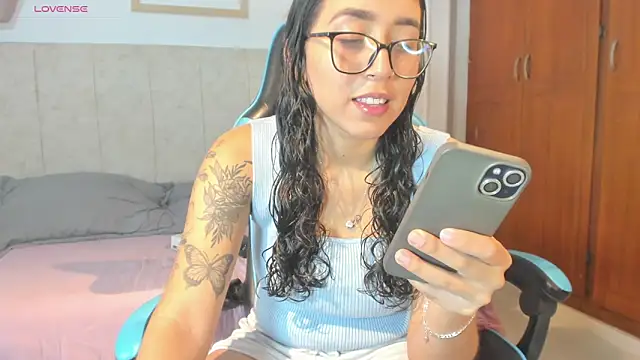  maria foxx  online show from April 10, 4:44 pm