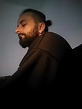 Dema110889 online show from February 9, 8:44 am