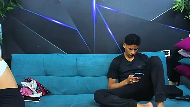 Snapshot of playsgirlhot chatting on February 17, 11:13 am playsgirlhot online show from February 17, 11:13 am