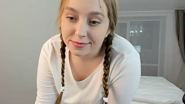 endlesssoffi online show from December 19, 10:00 pm