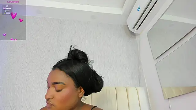 Snapshot of kayna_gomez chatting on September 28, 7:19 pm kayna gomez online show from September 28, 7:19 pm