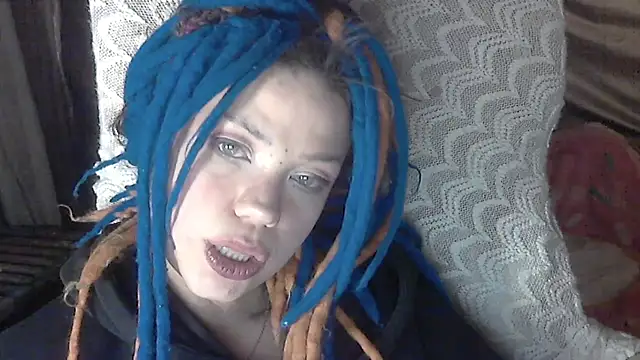 Snapshot of iva_spirit chatting on December 12, 8:43 pm iva spirit online show from December 12, 8:43 pm