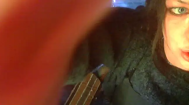 Snapshot of iva_spirit chatting on February 8, 1:43 am iva spirit online show from February 8, 1:43 am