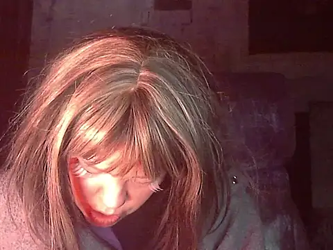 Snapshot of iva_spirit chatting on March 1, 6:43 pm iva spirit online show from March 1, 6:43 pm