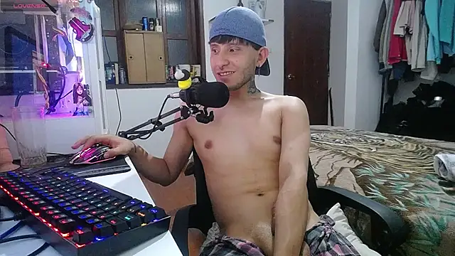 Snapshot of esjrobles chatting on January 23, 7:54 am esjrobles online show from January 23, 7:54 am