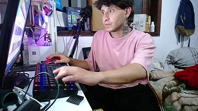 Snapshot of esjrobles chatting on February 12, 4:33 am esjrobles online show from February 12, 4:33 am