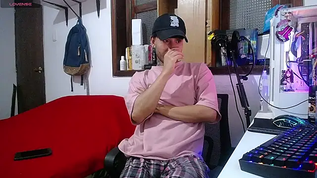 Snapshot of esjrobles chatting on February 17, 12:05 pm esjrobles online show from February 17, 12:05 pm