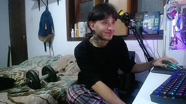 Snapshot of esjrobles chatting on February 27, 6:18 am esjrobles online show from February 27, 6:18 am