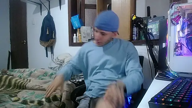 Snapshot of esjrobles chatting on February 28, 4:42 pm esjrobles online show from February 28, 4:42 pm