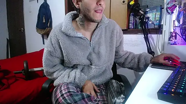 Snapshot of esjrobles chatting on March 5, 9:27 am esjrobles online show from March 5, 9:27 am