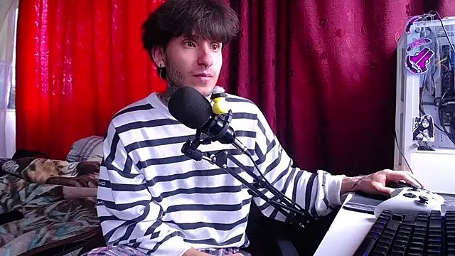 Snapshot of esjrobles chatting on March 11, 4:18 pm esjrobles online show from March 11, 4:18 pm