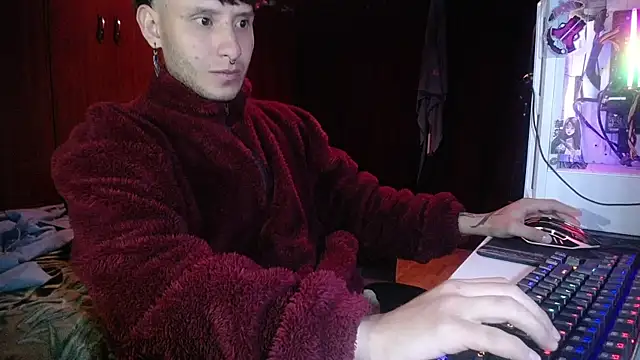 Snapshot of esjrobles chatting on March 19, 5:52 am esjrobles online show from March 19, 5:52 am