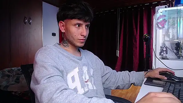 Snapshot of esjrobles chatting on March 19, 7:27 pm esjrobles online show from March 19, 7:27 pm