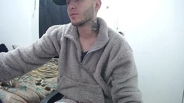 Snapshot of esjrobles chatting on September 18, 12:40 pm esjrobles online show from September 18, 12:40 pm