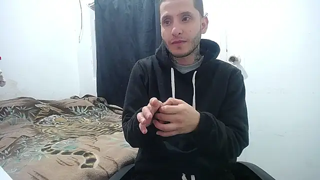 Snapshot of esjrobles chatting on September 20, 11:44 am esjrobles online show from September 20, 11:44 am