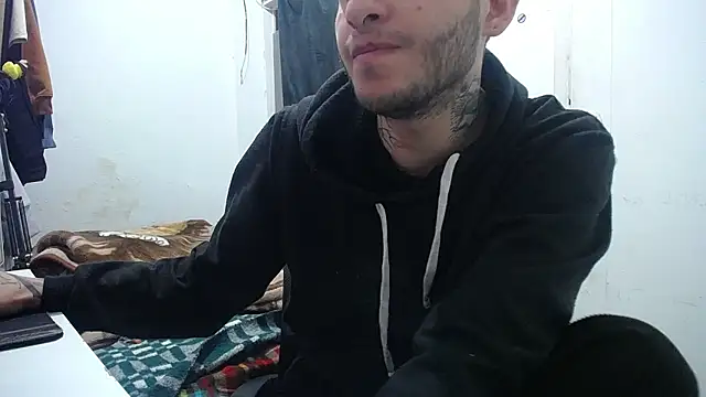 Snapshot of esjrobles chatting on September 21, 7:59 pm esjrobles online show from September 21, 7:59 pm