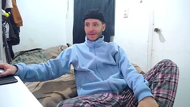 Snapshot of esjrobles chatting on September 23, 12:08 pm esjrobles online show from September 23, 12:08 pm