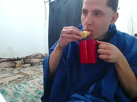 Snapshot of esjrobles chatting on October 8, 2:58 pm esjrobles online show from October 8, 2:58 pm