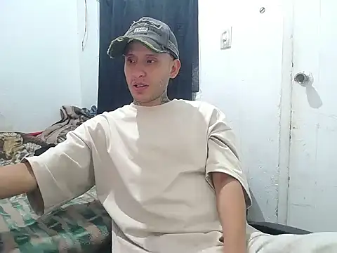 Snapshot of esjrobles chatting on October 13, 12:27 pm esjrobles online show from October 13, 12:27 pm