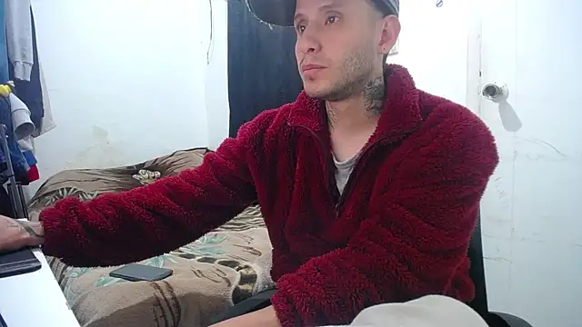 Snapshot of esjrobles chatting on October 14, 8:42 pm esjrobles online show from October 14, 8:42 pm