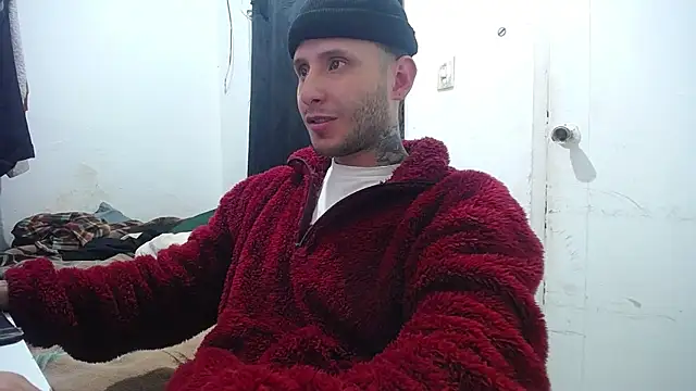 Snapshot of esjrobles chatting on October 18, 5:10 am esjrobles online show from October 18, 5:10 am