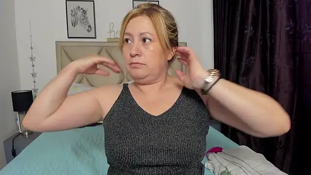 MonyCassius online show from April 15, 12:12 pm