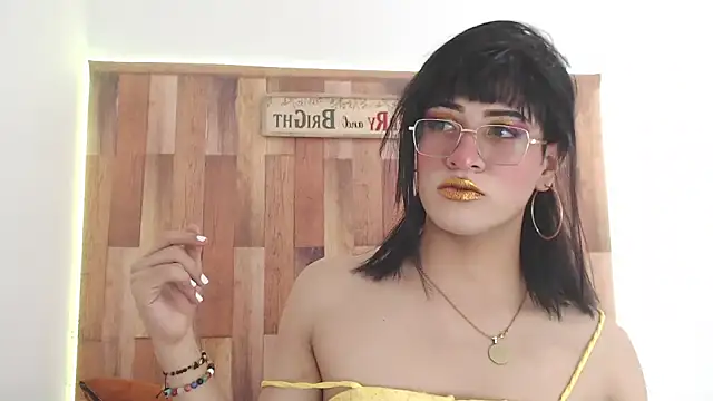 Snapshot of Raven_Whisper chatting on December 28, 2:32 pm Raven Whisper online show from December 28, 2:32 pm