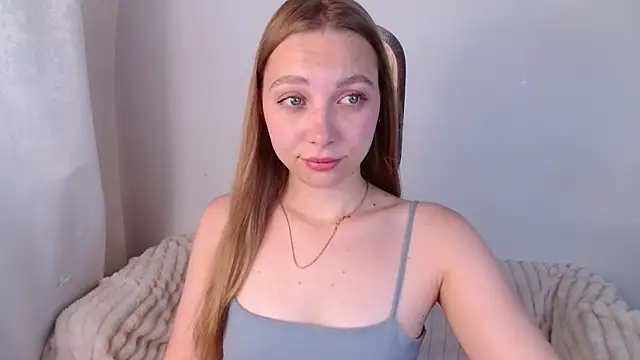 Snapshot of bellaa_love_ chatting on June 16, 12:13 am bellaa love online show from June 16, 12:13 am