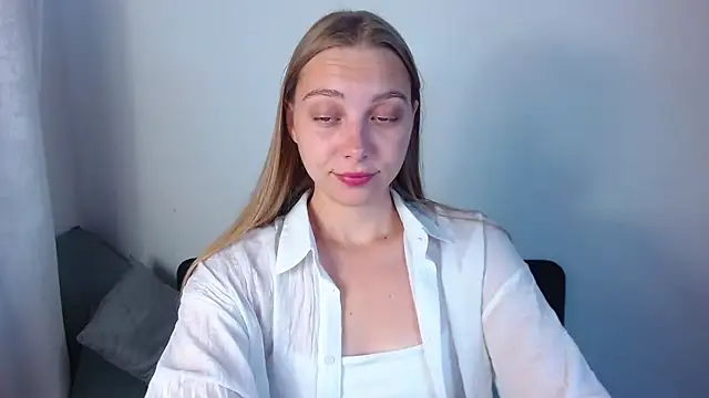 Snapshot of bellaa_love_ chatting on July 15, 12:16 am bellaa love online show from July 15, 12:16 am