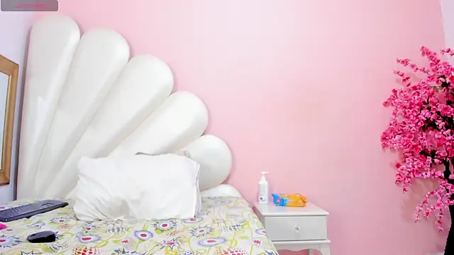 Snapshot of Ally_Parkeer_ chatting on January 8, 4:00 pm Ally Parkeer online show from January 8, 4:00 pm