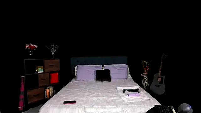 Snapshot of NinaRiveraXO chatting on September 24, 2:04 am NinaRiveraXO online show from September 24, 2:04 am