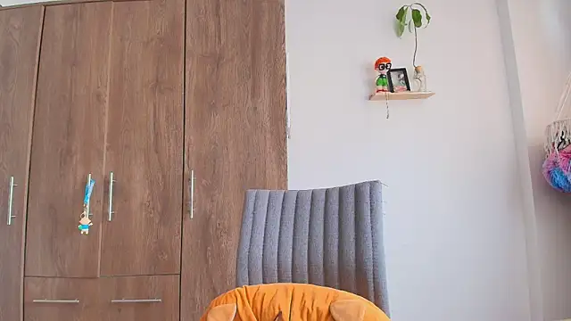 Vioolletta online show from April 7, 4:40 pm