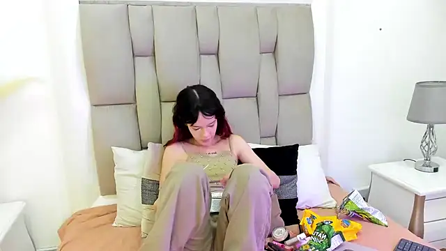 Snapshot of Nastya_Fantasy chatting on December 20, 7:39 pm Nastya Fantasy online show from December 20, 7:39 pm