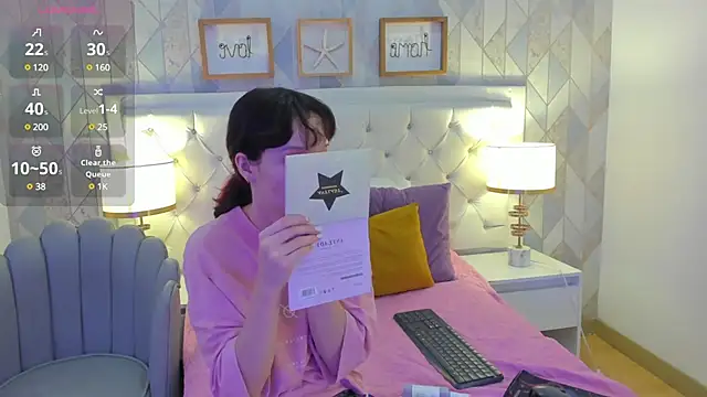 Snapshot of Nastya_Fantasy chatting on January 8, 7:24 pm Nastya Fantasy online show from January 8, 7:24 pm