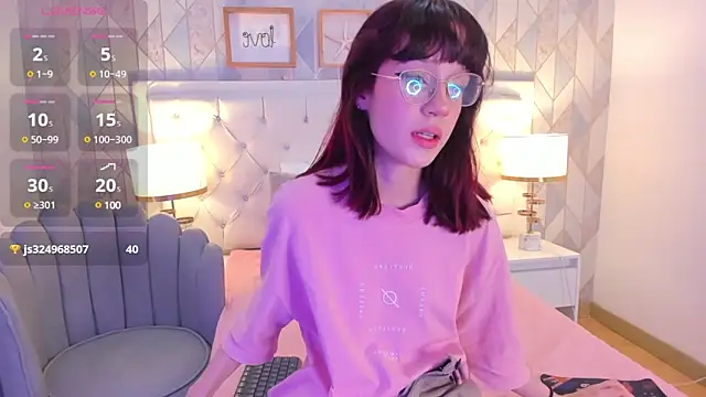 Snapshot of Nastya_Fantasy chatting on February 6, 7:29 pm Nastya Fantasy online show from February 6, 7:29 pm