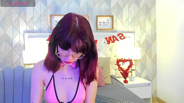 Snapshot of Nastya_Fantasy chatting on February 13, 7:21 pm Nastya Fantasy online show from February 13, 7:21 pm