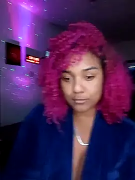 Just Gissellex online show from April 18, 10:10 pm