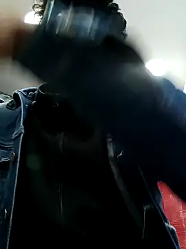 Snapshot of alexander32r chatting on September 19, 2:51 pm alexander32r online show from September 19, 2:51 pm