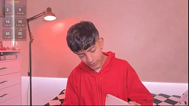 teobowny  online show from March 7, 6:49 pm