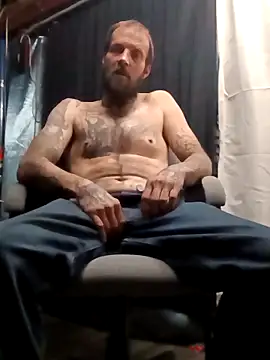 Whipit323 online show from March 12, 1:06 pm