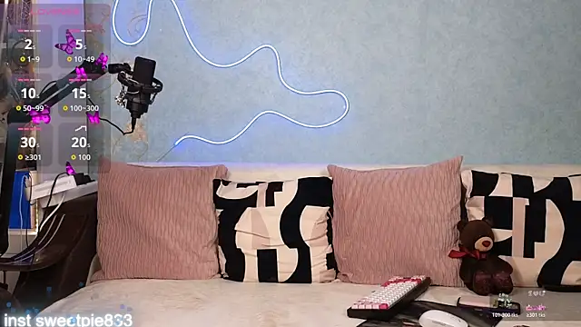 Snapshot of Anal_Girl_ chatting on December 17, 4:24 pm Anal Girl online show from December 17, 4:24 pm